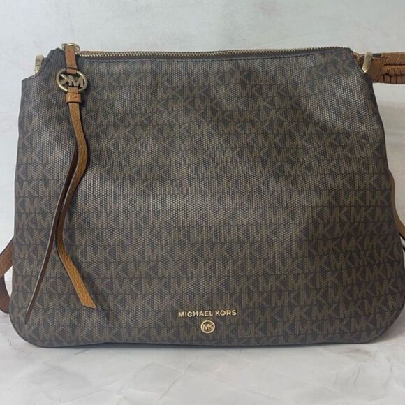 Michael Kors Grand Hobo Shoulder Bag Brown - Picture 1 of 8